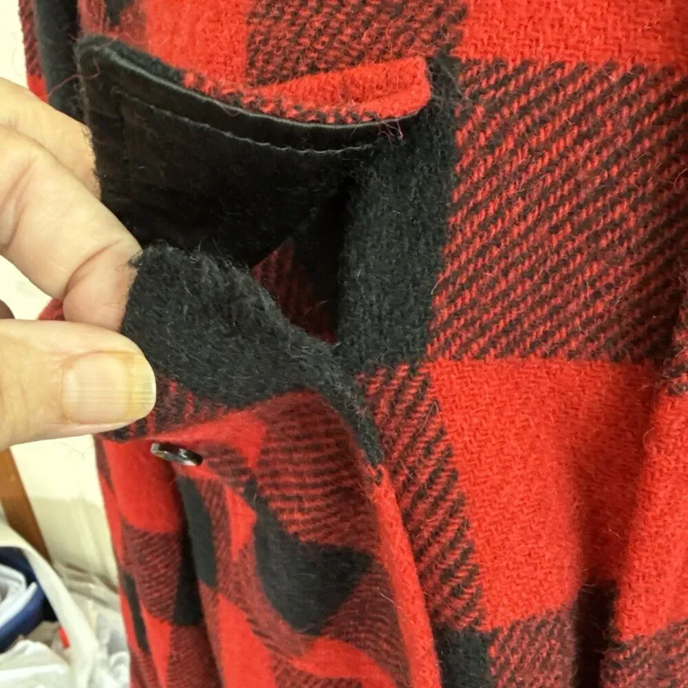 Vintage Men's PENNEY'S TOWNCRAFT Red Plaid Flannel Wool Shirt Sz 15.5 L 40 Chest